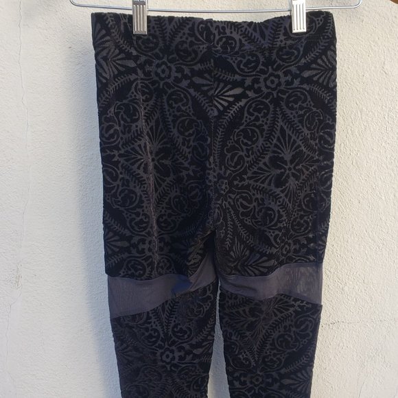 Blackmilk Burned Velvet Sheer Spartan Leggings - Picture 5 of 8